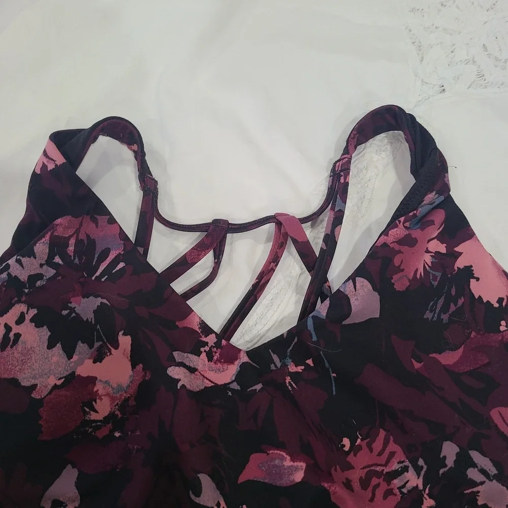 All in Motion XXL Plum Floral Camo Strappy Ladder Back Sports Bra F315139